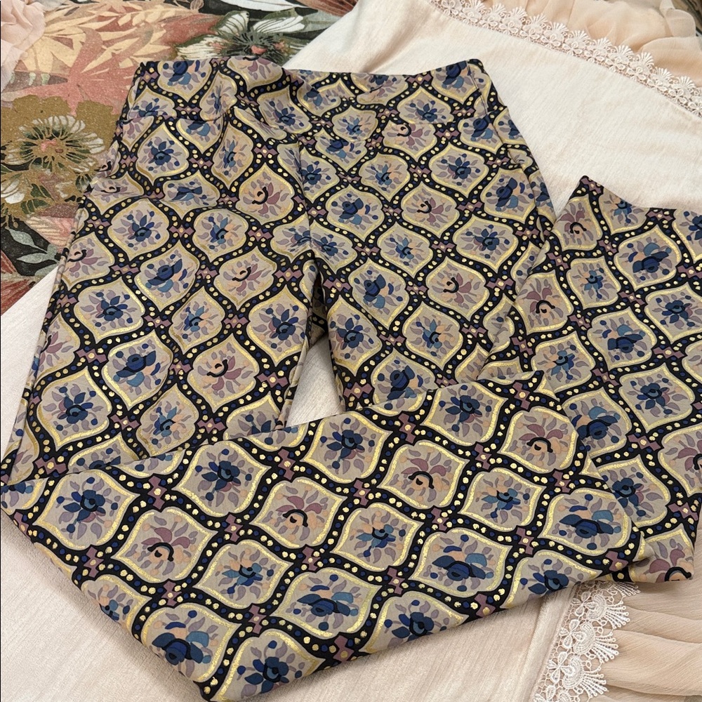 Soft Surroundings Floral Patterned Pants